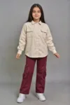Chemise beige fille avec broderies délicates