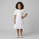 Robe fille blanche col Claudine brodé